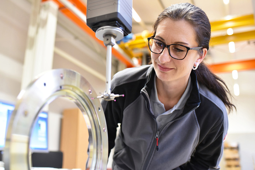 BFW Thueringen Umschulung zu gepruefter Fachmann Fachfrau fuer Fertigungsprueftechnik