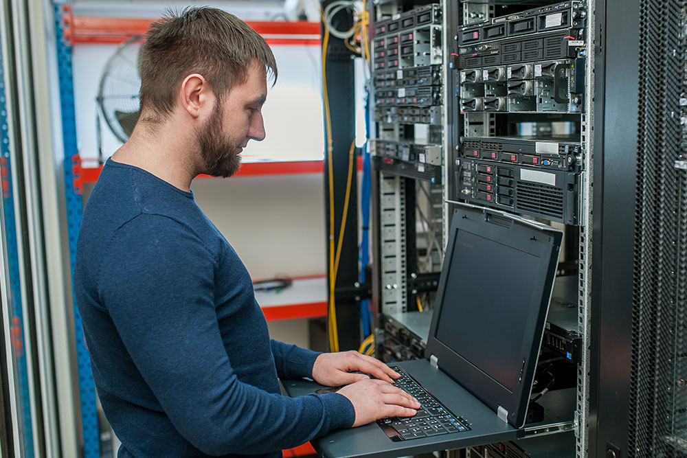 BFW Thueringen IHK Umschulung zu IT System-Elektroniker