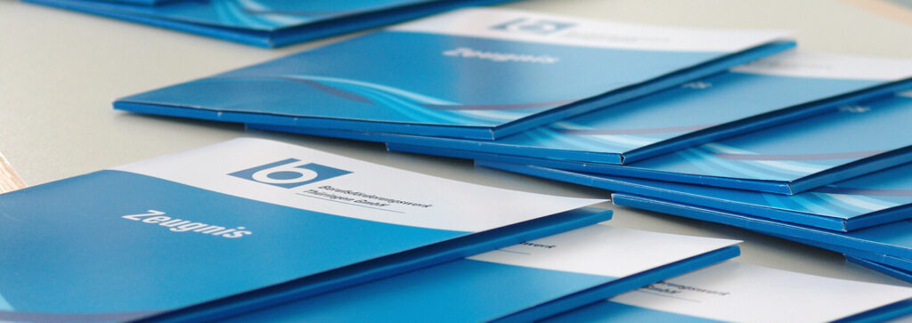 Zeugnismappen im BFW Thüringen